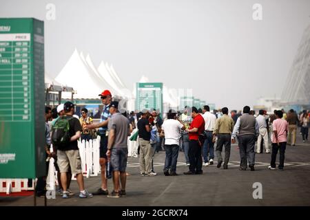 Fanartikel-Bereich. Großer Preis von Indien, Sonntag, 28. Oktober 2012. Greater Noida, Neu-Delhi, Indien. Stockfoto