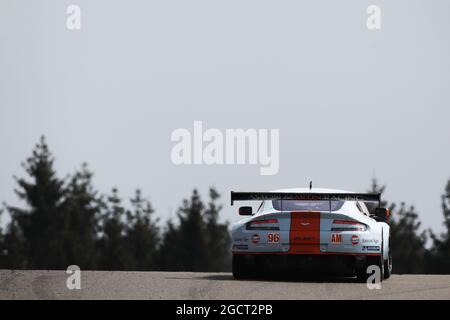 Roald Goethe (GER)/Stuart Hall (GBR)/Jamie Campbell-Walter (GBR) Aston Martin Vantage V8. FIA-Langstrecken-Weltmeisterschaft, Runde 2, Freitag, 3. Mai 2013. Spa-Francorchamps, Belgien. Stockfoto