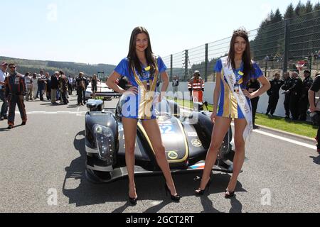 Grid-Mädchen. FIA-Langstrecken-Weltmeisterschaft, Runde 2, Samstag, 4. Mai 2013. Spa-Francorchamps, Belgien. Stockfoto