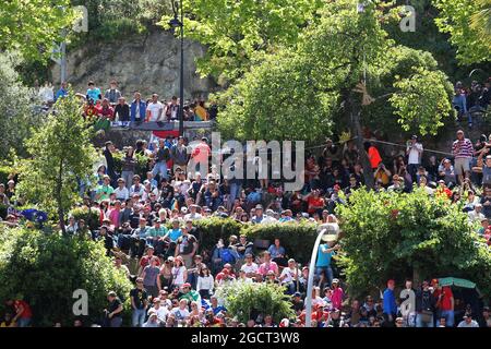 Fans auf dem Hügel. Großer Preis von Monaco, Sonntag, 26. Mai 2013. Monte Carlo, Monaco. Stockfoto