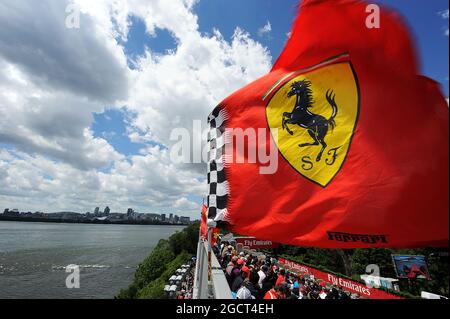 Ferrari-Flagge. Großer Preis von Kanada, Sonntag, 9. Juni 2013. Montreal, Kanada. Stockfoto