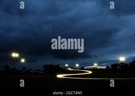 Nächtliche Action. 24-Stunden-Rennen von Le Mans, Samstag, 22. Juni 2013. Le Mans, Frankreich. Stockfoto