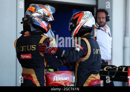 (L bis R): Romain Grosjean (FRA) Lotus F1 Team und Kimi Räikkönen (FIN) Lotus F1 Team feiern in Parc Ferme. Großer Preis von Deutschland, Sonntag, 7. Juli 2013. Nürburgring, Deutschland. Stockfoto