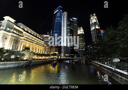 Malerische Skyline von Singapur. Großer Preis von Singapur, Freitag, 20. September 2013. Marina Bay Street Circuit, Singapur. Stockfoto