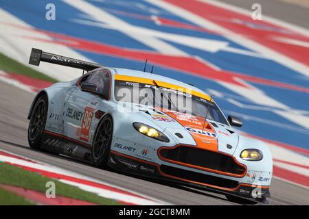 Stuart Hall (GBR) / Jamie Campbell-Walter (GBR) Aston Martin Vantage V8. FIA-Langstrecken-Weltmeisterschaft, Runde 5, Freitag, 20. September 2013. Circuit of the Americas, Austin, Texas, USA. Stockfoto