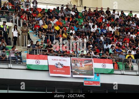 Fans in der Tribüne. Großer Preis von Indien, Sonntag, 27. Oktober 2013. Greater Noida, Neu-Delhi, Indien. Stockfoto