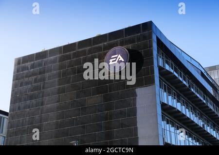 KÖLN, DEUTSCHLAND - 21. SEPTEMBER 2020: Electronic Arts Videospiel-Firmenbüro in Köln, Deutschland. Stockfoto