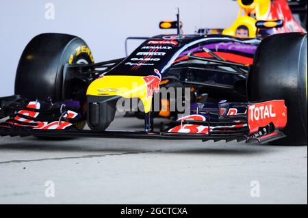 Der neue Red Bull Racing RB10 wird vorgestellt - Frontflügel und Nosecon. Formel-1-Tests, erster Tag, Dienstag, 28. Januar 2014. Jerez, Spanien. Stockfoto