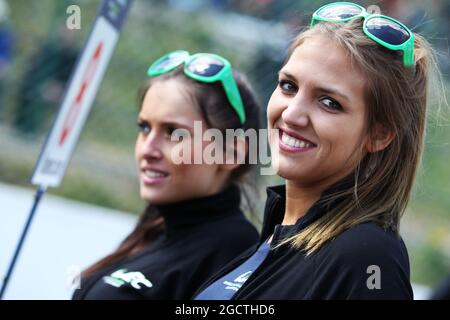 Grid-Mädchen. FIA-Langstrecken-Weltmeisterschaft, Runde 2, Samstag, 3. Mai 2014. Spa-Francorchamps, Belgien. Stockfoto