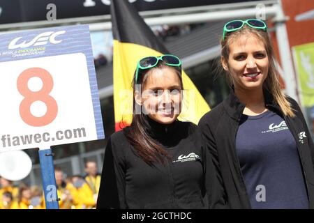 Grid-Mädchen. FIA-Langstrecken-Weltmeisterschaft, Runde 2, Samstag, 3. Mai 2014. Spa-Francorchamps, Belgien. Stockfoto