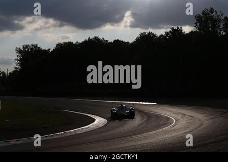 Bei schwachem Licht. FIA-Langstrecken-Weltmeisterschaft, 24 Stunden von Le Mans - Training und Qualifying, Mittwoch, 11. Juni 2014. Le Mans, Frankreich. Stockfoto