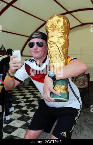 Ein Fan der FIFA Fußball-Weltmeisterschaft. Großer Preis von Deutschland, Samstag, 19. Juli 2014. Hockenheim, Deutschland. Stockfoto