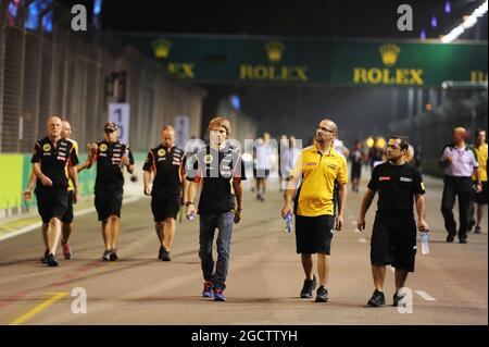 Charles Pic (FRA) Lotus F1 Team der dritte Fahrer begibt sich auf die Rennstrecke. Großer Preis von Singapur, Donnerstag, 18. September 2014. Marina Bay Street Circuit, Singapur. Stockfoto