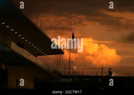 Die Sonne untergeht über der Strecke. FIA-Langstrecken-Weltmeisterschaft, Rd 4, 6 Stunden Rennstrecke der Amerikas. Donnerstag, 18. September 2014. Austin, Texas, USA. Stockfoto