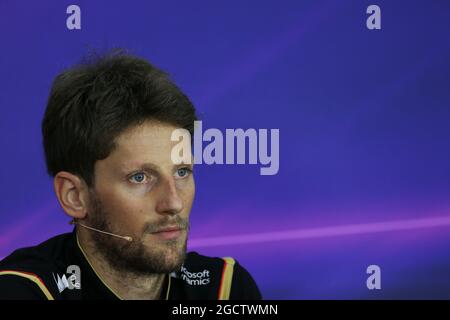Romain Grosjean (FRA) Lotus F1 Team bei der FIA Pressekonferenz. Großer Preis von Japan, Donnerstag, 2. Oktober 2014. Suzuka, Japan. Stockfoto