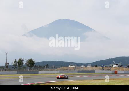 Davide Rigon (FRA) / James Calado (GBR) #71 AF Corse Ferrari F458 Italia. FIA-Langstrecken-Weltmeisterschaft, Runde 5, Six Hours of Fuji, Freitag, 10. Oktober 2014. Fuji, Japan. Stockfoto