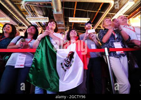 Fans im Fanforum. Großer Preis der Vereinigten Staaten, Mittwoch, 29. Oktober 2014. Circuit of the Americas, Austin, Texas, USA. Stockfoto