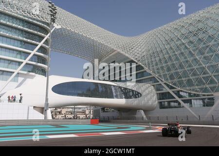 Charles Pic (FRA) Lotus F1 E22 Dritter Fahrer. Formel-1-Tests, erster Tag, Dienstag, 25. November 2014. Yas Marina Circuit, Abu Dhabi, VAE. Stockfoto