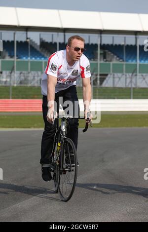 Sir Chris Hoy (GBR) Olympic Track Cycling Champion und Nissan LMP3 Driver in der ELMS. FIA-Langstrecken-Weltmeisterschaft, Runde 1, Donnerstag, 9. April 2015. Silverstone, England. Stockfoto