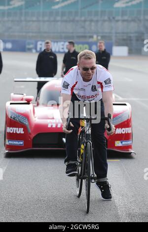 Sir Chris Hoy (GBR) Olympic Track Cycling Champion und Nissan LMP3 Driver in der ELMS. FIA-Langstrecken-Weltmeisterschaft, Runde 1, Donnerstag, 9. April 2015. Silverstone, England. Stockfoto