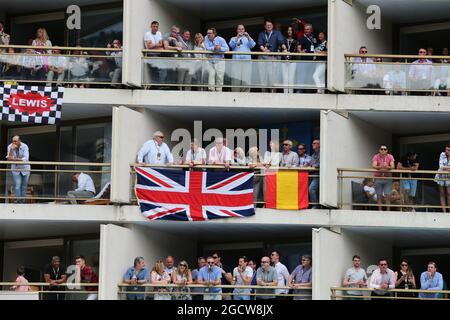 Fans im Fairmont Monte Carlo Hotel. Großer Preis von Monaco, Samstag, 23. Mai 2015. Monte Carlo, Monaco. Stockfoto