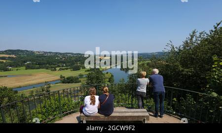 Hattingen, Nordrhein-Westfalen, Deutschland - Gethmannscher Garten, auch Gethmannscher Garten im Landkreis Blankenstein genannt. Touristen, die nach Fr. Stockfoto