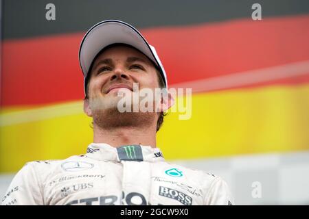 Nico Rosberg (GER) Mercedes AMG F1 auf dem Podium. Großer Preis von Kanada, Sonntag, 7. Juni 2015. Montreal, Kanada. Stockfoto