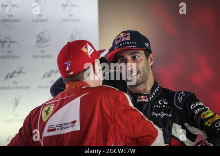 Das Podium (L bis R): Kimi Räikkönen (FIN) Ferrari mit Daniel Ricciardo (AUS) Red Bull Racing. Großer Preis von Singapur, Sonntag, 20. September 2015. Marina Bay Street Circuit, Singapur. Stockfoto