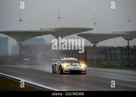 Francesco Castellacci (ITA) / Liam Griffin (GBR) / Stuart Hall (GBR) #96 Aston Martin Racing Aston Martin Vantage V8. FIA-Langstrecken-Weltmeisterschaft, Runde 7, Sonntag, 1. November 2015. Shanghai, China. Stockfoto