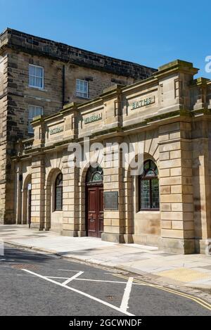 Die natürlichen Mineralbäder im Crescent, Buxton, Derbyshire, England. Stockfoto