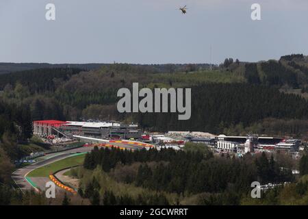 Landschaftlich reizvolle Action. FIA-Langstrecken-Weltmeisterschaft, Runde 2, Samstag, 7. Mai 2016. Spa-Francorchamps, Belgien. Stockfoto