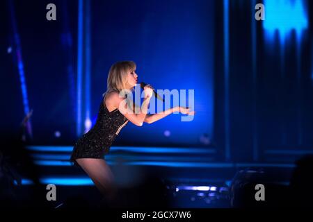 Taylor Swift (USA) Sängerin, spielt ein Konzert bei COTA. Großer Preis der Vereinigten Staaten, Samstag, 22. Oktober 2016. Circuit of the Americas, Austin, Texas, USA. Stockfoto