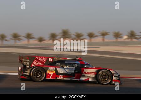 Marcel Fassler (SUI) / Andre Lotterer (GER) / Benoit Treluyer (FRA) #07 Audi Sport Team Joest Audi R18. FIA-Langstrecken-Weltmeisterschaft, Runde 9, Donnerstag, 17. November 2016. Sakhir, Bahrain. Stockfoto