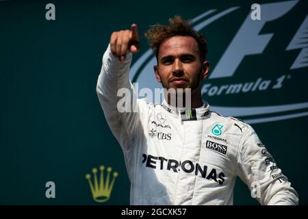 Rennsieger Lewis Hamilton (GBR) Mercedes AMG F1 feiert auf dem Podium. Großer Preis von Kanada, Sonntag, 11. Juni 2017. Montreal, Kanada. Stockfoto