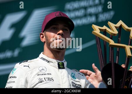 Rennsieger Lewis Hamilton (GBR) Mercedes AMG F1 feiert auf dem Podium. Großer Preis von Kanada, Sonntag, 11. Juni 2017. Montreal, Kanada. Stockfoto