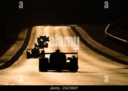 Bei schwachem Licht. FIA-Langstrecken-Weltmeisterschaft, 24 Stunden von Le Mans - Rennen, Samstag, 17. Juni 2017. Le Mans, Frankreich. Stockfoto