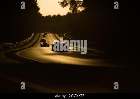 Bei schwachem Licht. FIA-Langstrecken-Weltmeisterschaft, 24 Stunden von Le Mans - Rennen, Samstag, 17. Juni 2017. Le Mans, Frankreich. Stockfoto