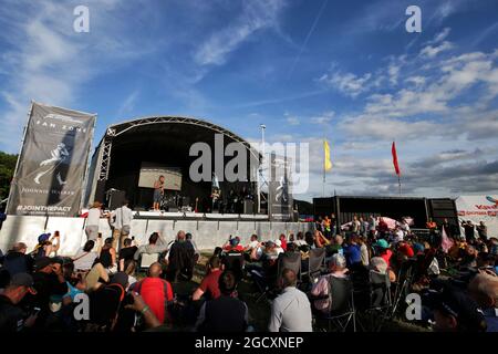 Eddie Jordan (IRE) auf dem Campingplatz Silverstone Woodlands. Großer Preis von Großbritannien, Freitag, 14. Juli 2017. Silverstone, England. Stockfoto