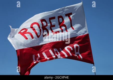 Eine Flagge für Robert Kubica (POL). Großer Preis von Ungarn, Samstag, 29. Juli 2017. Budapest, Ungarn. Stockfoto