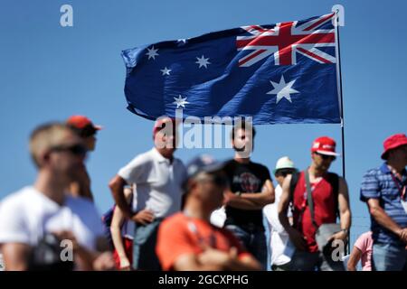 Australische Flagge mit Fans. Großer Preis von Ungarn, Samstag, 29. Juli 2017. Budapest, Ungarn. Stockfoto