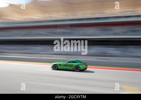 Usain Bolt (JAM) Athlet mit Lewis Hamilton (GBR) Mercedes AMG F1. Großer Preis der Vereinigten Staaten, Sonntag, 22. Oktober 2017. Circuit of the Americas, Austin, Texas, USA. Stockfoto