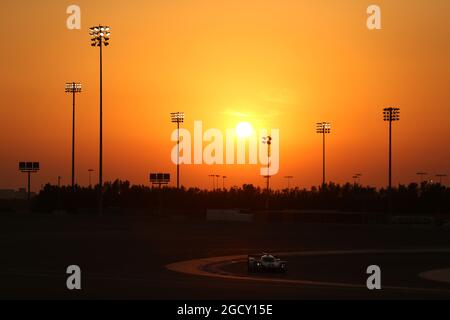 Timo Bernhard (GER) / Earl Bamber (NZL) / Brendon Hartley (NZL) #02 Porsche LMP Team, Porsche 919 Hybrid. FIA-Langstrecken-Weltmeisterschaft, Runde 9, Donnerstag, 16. November 2017. Sakhir, Bahrain. Stockfoto