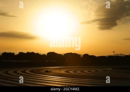 Bei schwachem Licht. FIA-Langstrecken-Weltmeisterschaft, „Prolog“, offizielle Testtage, 6.-7. April 2018. Paul Ricard, Frankreich. Stockfoto