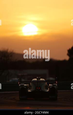 Bei schwachem Licht. FIA-Langstrecken-Weltmeisterschaft, „Prolog“, offizielle Testtage, 6.-7. April 2018. Paul Ricard, Frankreich. Stockfoto