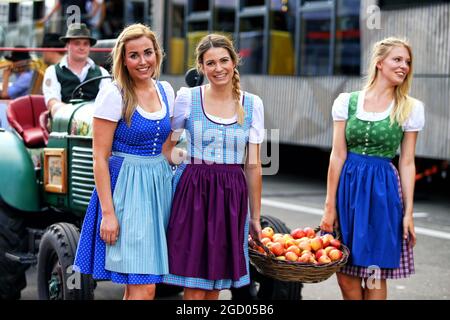 Paddock-Atmosphäre - Formula Una Girls. Großer Preis von Österreich, Donnerstag, 27. Juni 2019. Spielberg, Österreich. Stockfoto