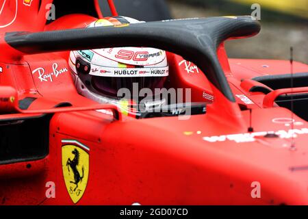 Sebastian Vettel (GER) Ferrari SF90 in Parc Ferme. Großer Preis von Großbritannien, Sonntag, 14. Juli 2019. Silverstone, England. Stockfoto