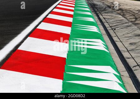 Atmosphäre im Schaltkreis – Details zur Bordsteinkante. Großer Preis von Ungarn, Donnerstag, 1. August 2019. Budapest, Ungarn. Stockfoto