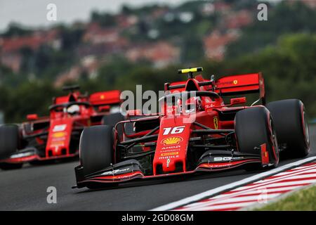 Charles Leclerc (MON) Ferrari SF90 und Sebastian Vettel (GER) Ferrari SF90. Großer Preis von Ungarn, Freitag, 2. August 2019. Budapest, Ungarn. Stockfoto