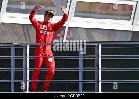 Rennsieger Charles Leclerc (MON) Ferrari feiert auf dem Podium. Großer Preis von Italien, Sonntag, 8. September 2019. Monza Italien. Stockfoto