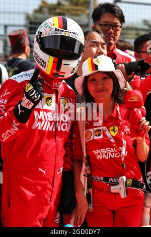 Circuit Atmosphere - Sebastian Vettel (GER) Ferrari-Fans. Großer Preis von Japan, Donnerstag, 10. Oktober 2019. Suzuka, Japan. Stockfoto